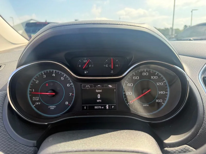 Used 2018 Gray Chevrolet LT image 8