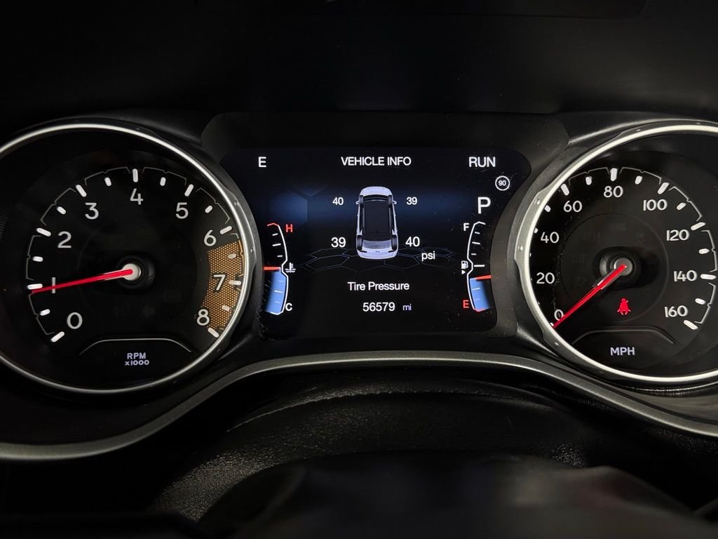 Used 2019 Silver Jeep Limited image 15