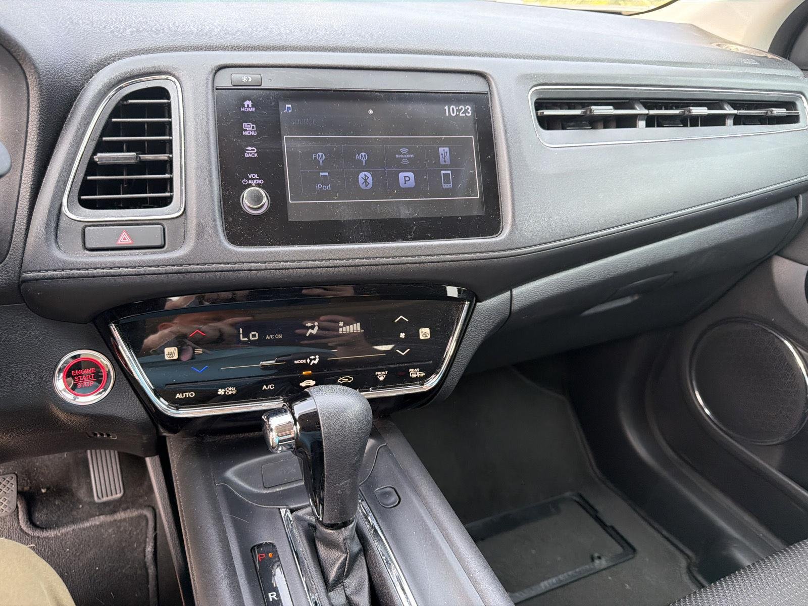 Used 2020 Platinum White Pearl Honda EX image 11