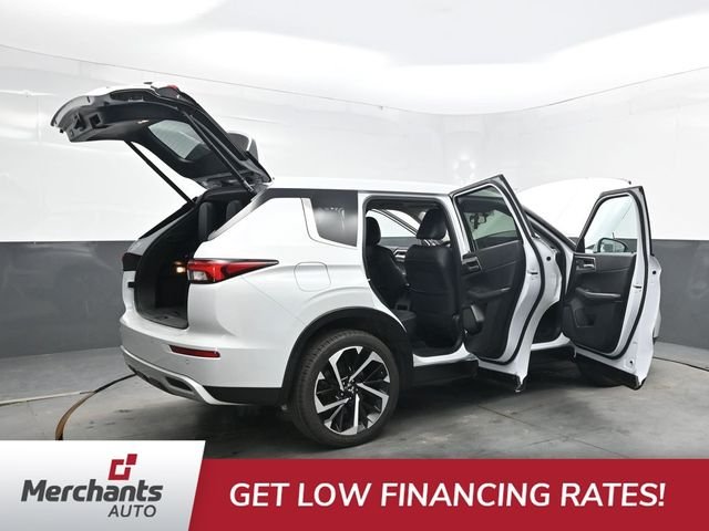 Used 2024 White Mitsubishi SE image 50