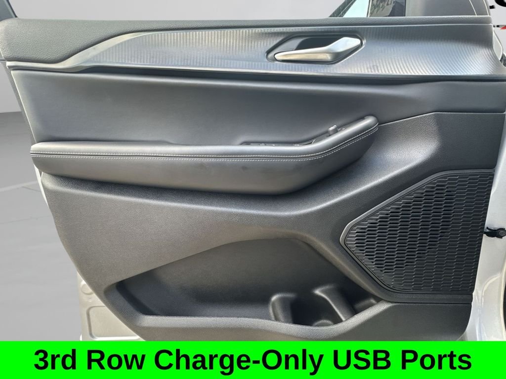Used 2025 Silver Jeep Altitude X image 20