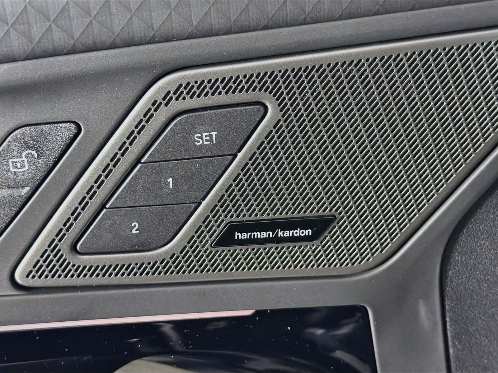 New 2027 Black Sapphire Metallic BMW xDrive28i image 19