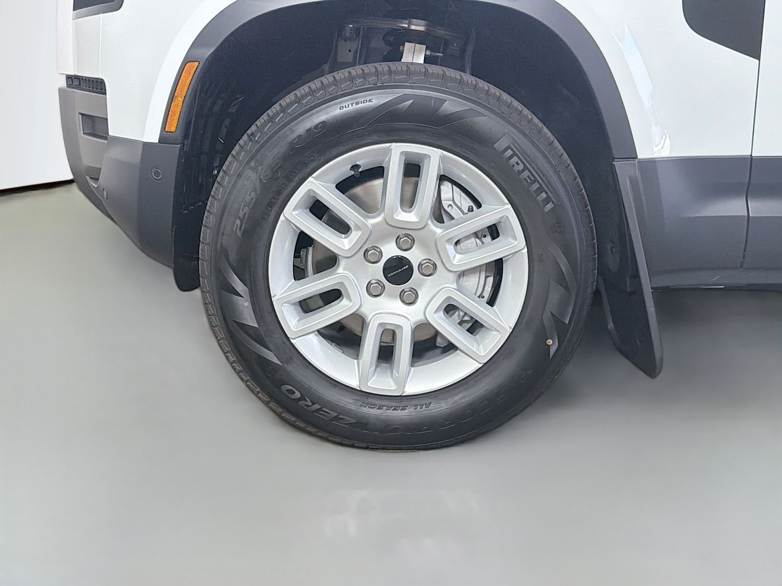 New 2026 Fuji White Land Rover S image 36