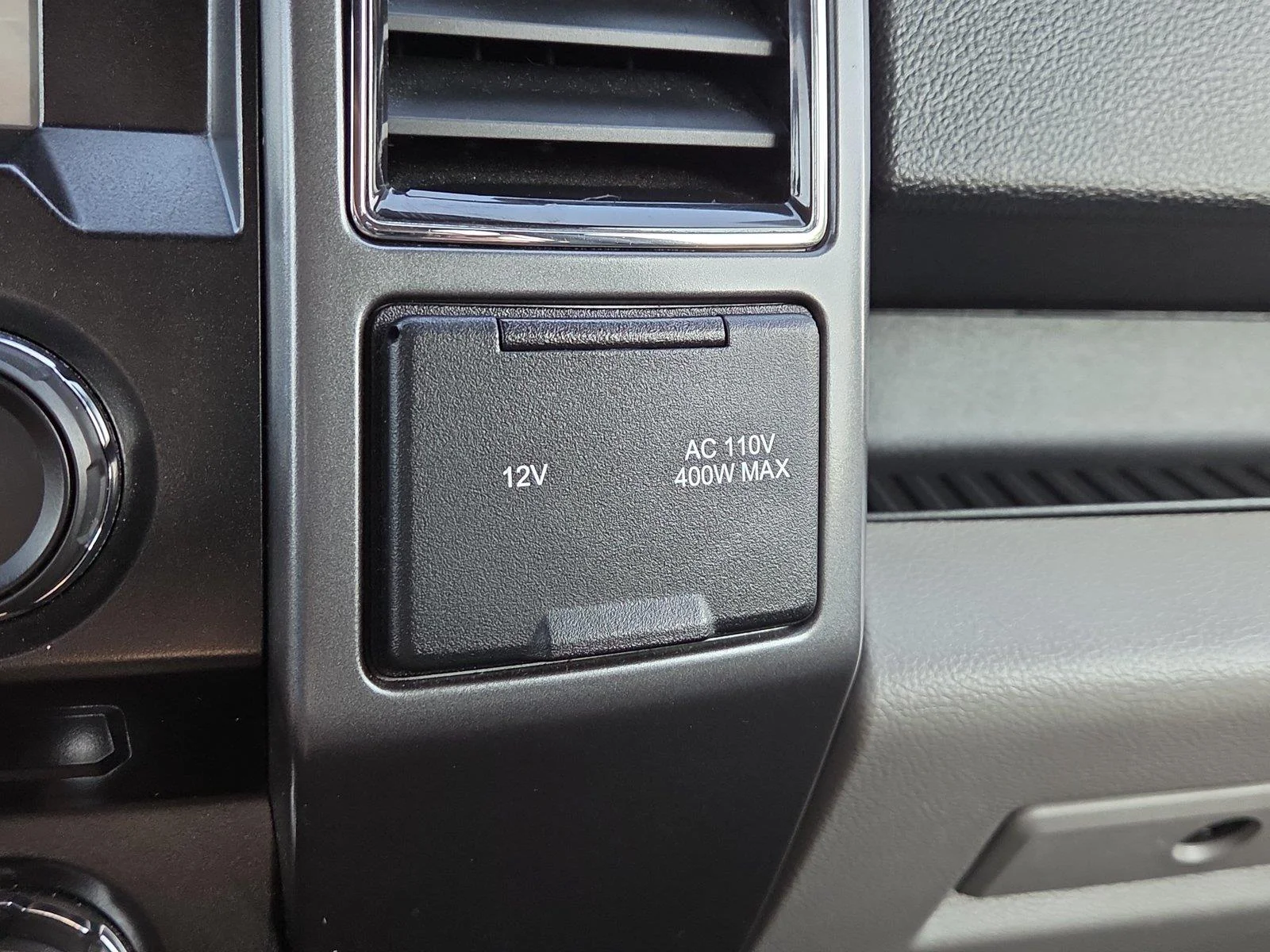 Used 2017 Blue Jeans Ford XLT image 8