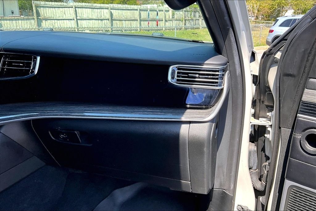 2022 Jeep Wagoneer Series III - Photo 23