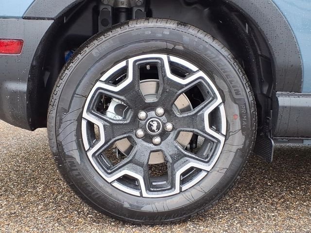 New 2026 Azure Gray Metallic Tri-Coat Ford Outer Banks® image 8