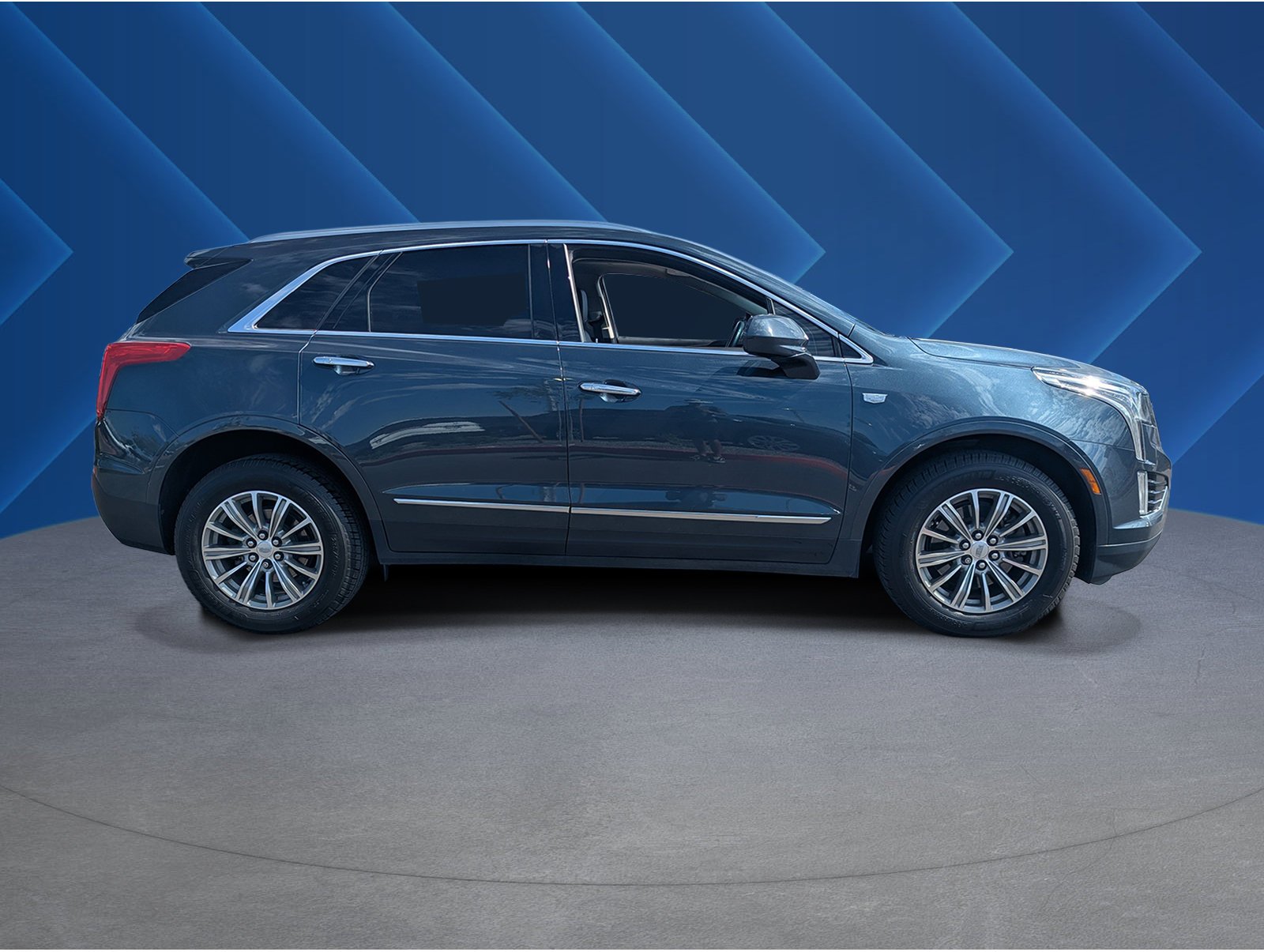 Used 2019 Cadillac XT5 Luxury with VIN 1GYKNCRS8KZ183348 for sale in Surprise, AZ