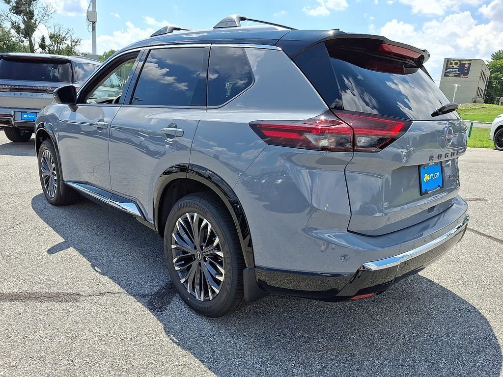 New 2026 Gray Nissan Platinum image 3