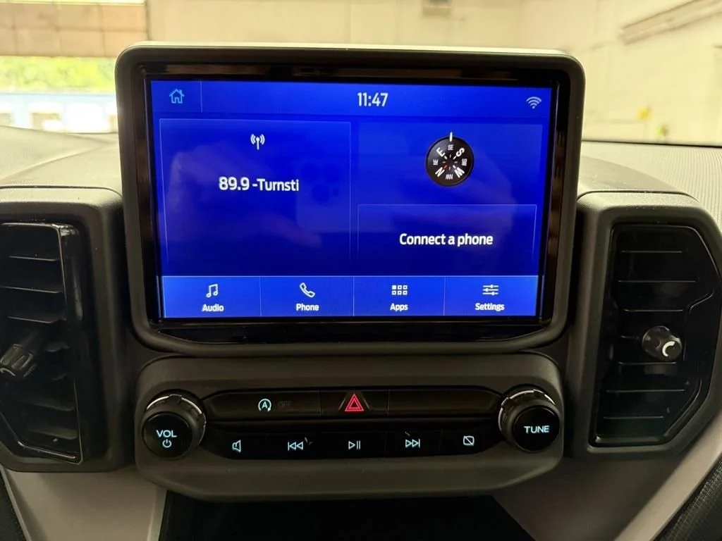 Used 2023 Gray Ford Base image 3