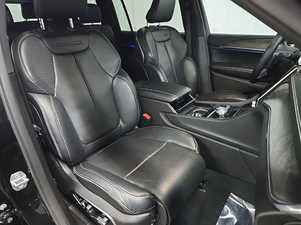 Used 2021 Black Jeep Overland image 15