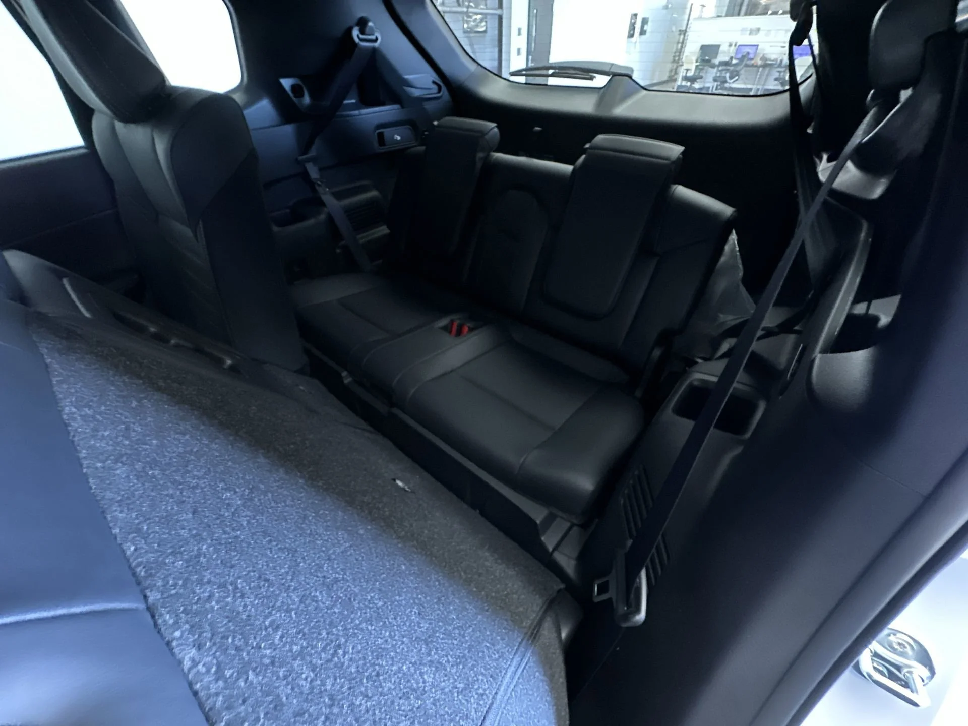 New 2026 White Diamond/Black Roof Mitsubishi Trail Edition image 24