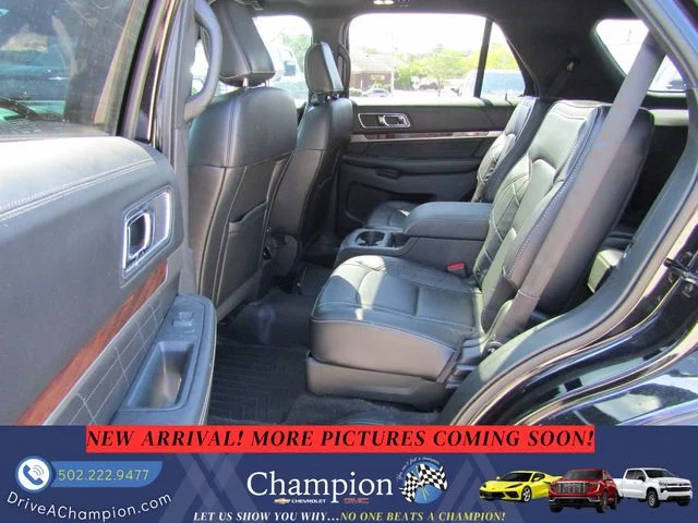Used 2018 Black Ford Platinum image 10