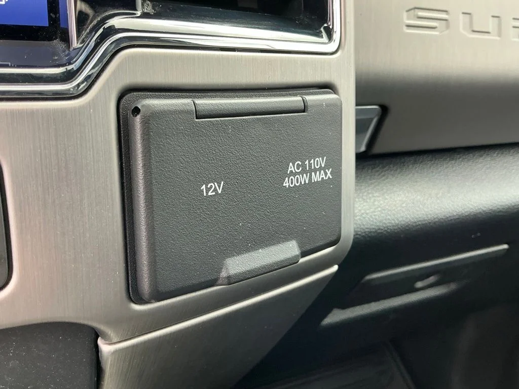 Used 2022 White Ford Platinum image 40