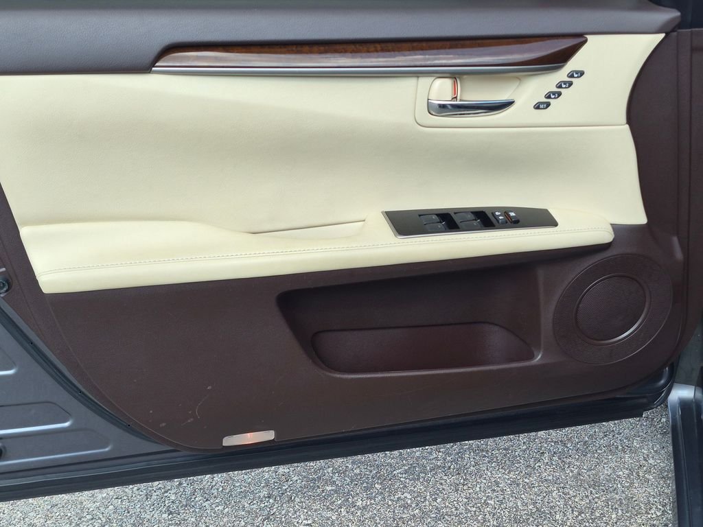 Used 2016 Gray Lexus 350 image 19
