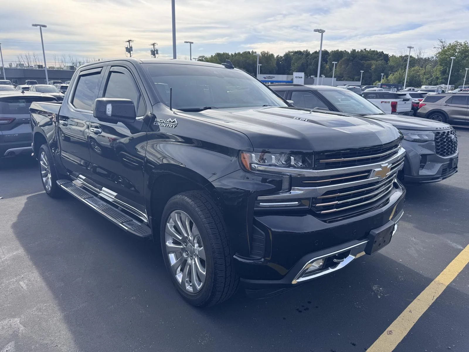Used 2022 Black Chevrolet High Country image 3