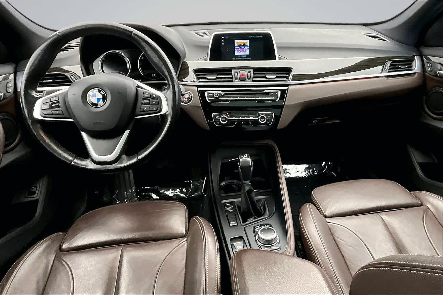 Used 2018 Alpine White BMW xDrive28i image 10