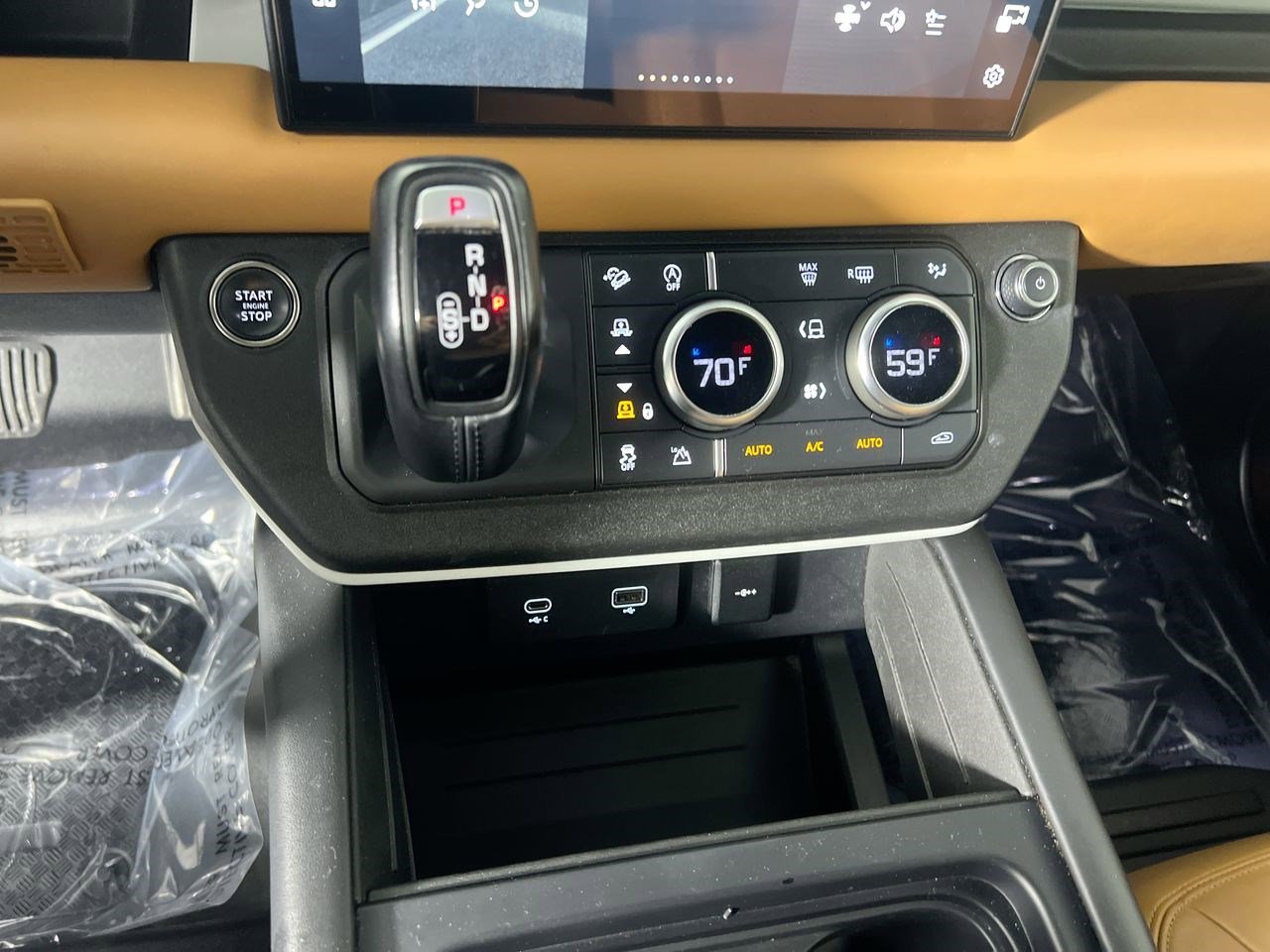 2023 Land Rover Defender SE - Photo 23