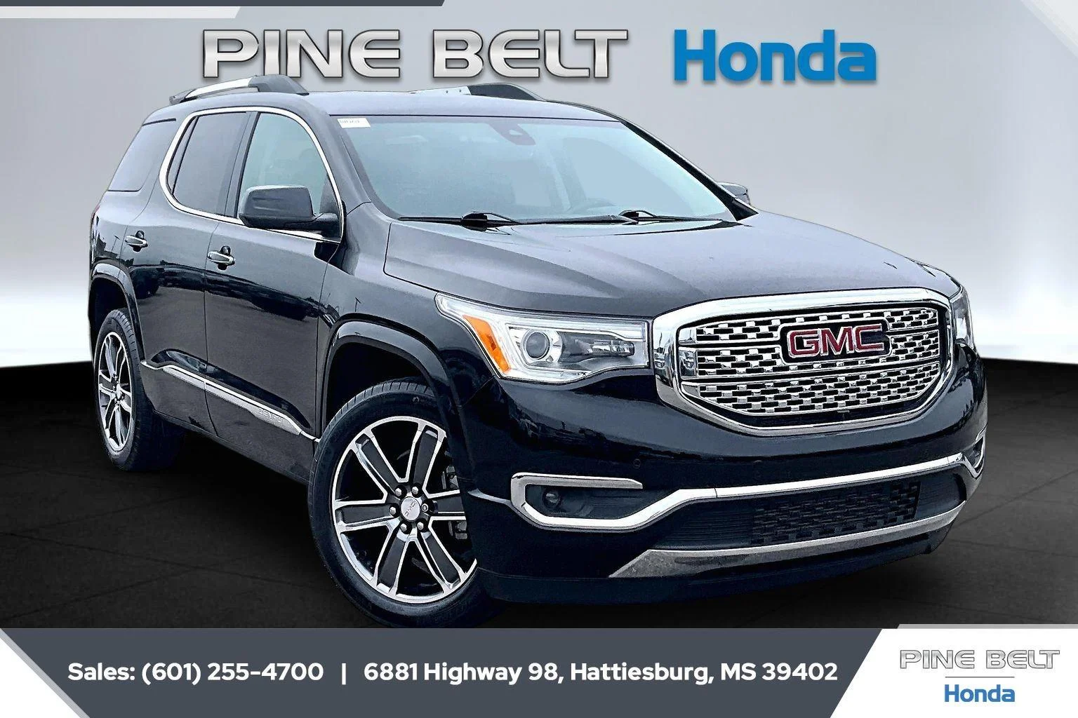2019 GMC Acadia Denali FWD's photo