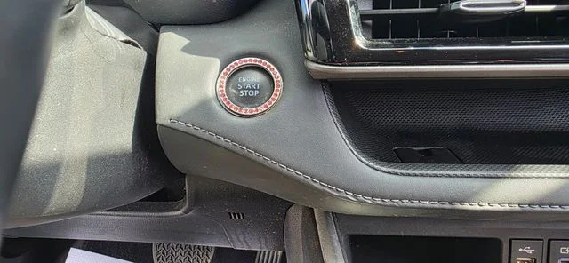Used 2022 Silver Toyota XLE image 23