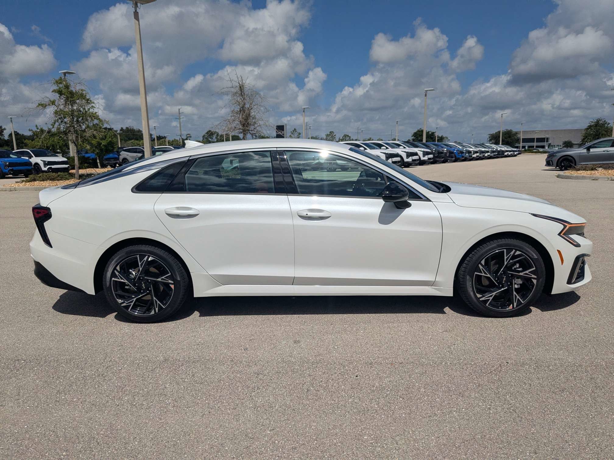 New 2026 Snow White Pearl Kia GT-Line FWD image 4
