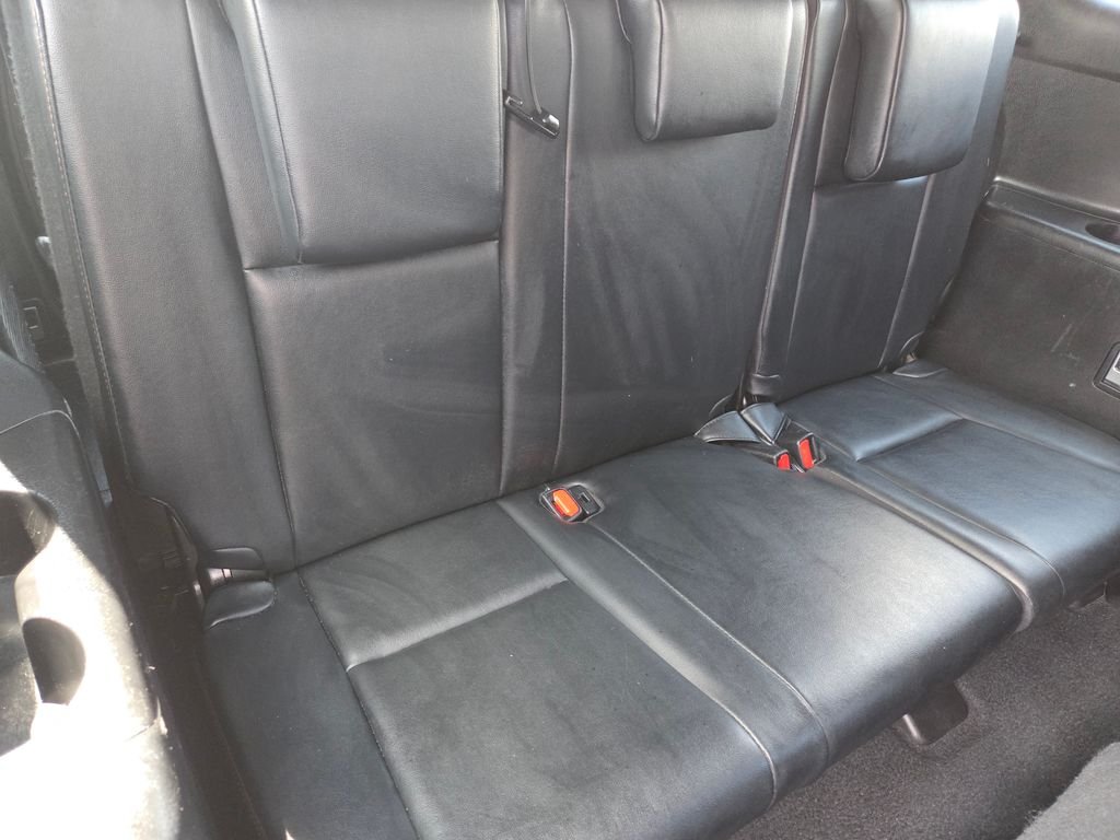 Used 2019 Black Toyota XLE image 21
