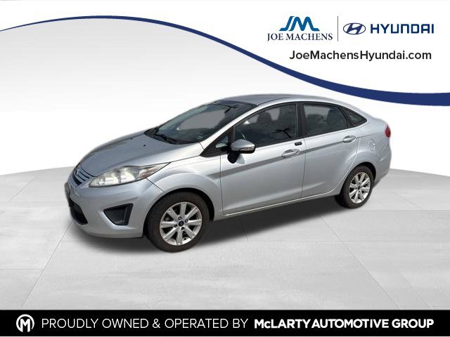 Used 2013 Silver Ford SE image 2