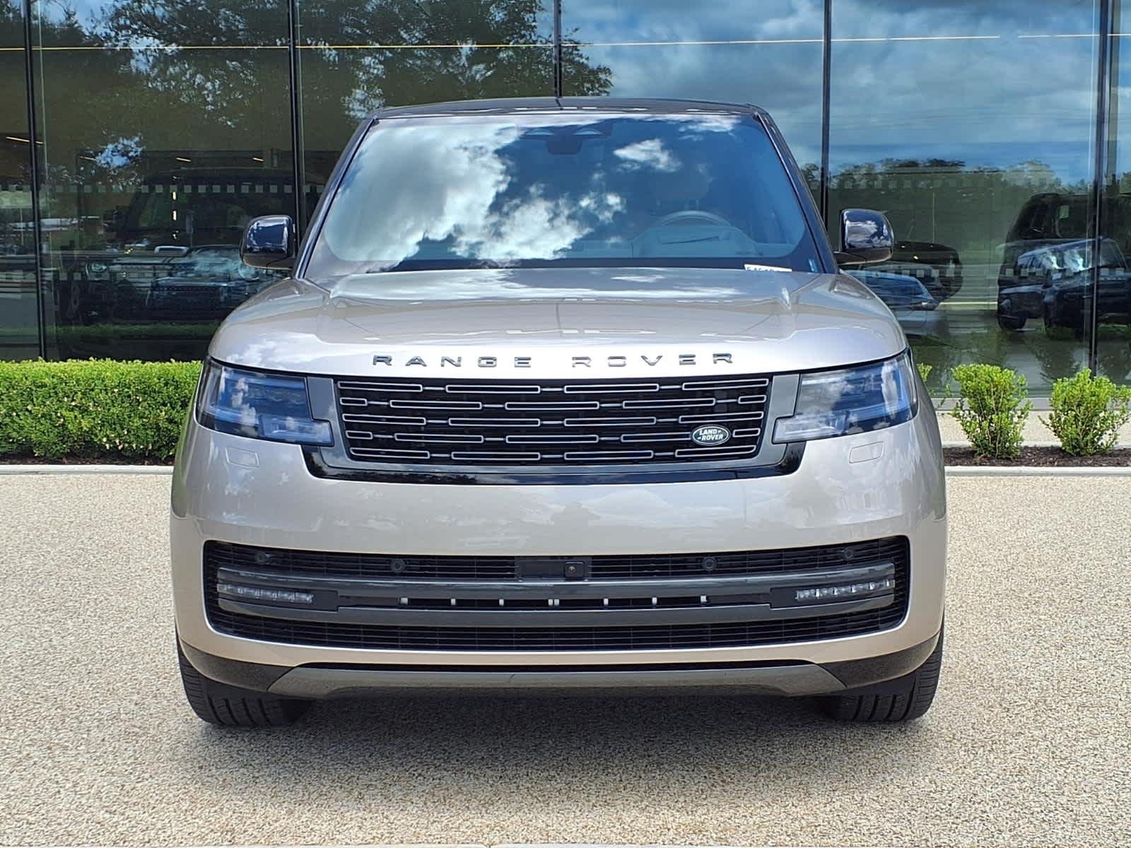 New 2026 Batumi Gold Land Rover SE image 2
