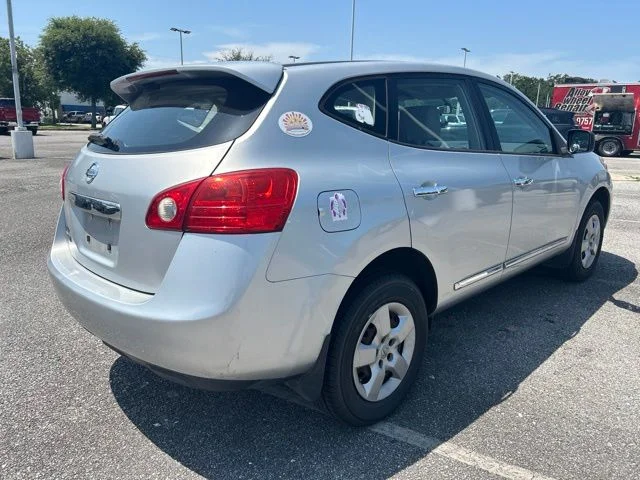 Used 2013 Silver Nissan S image 5
