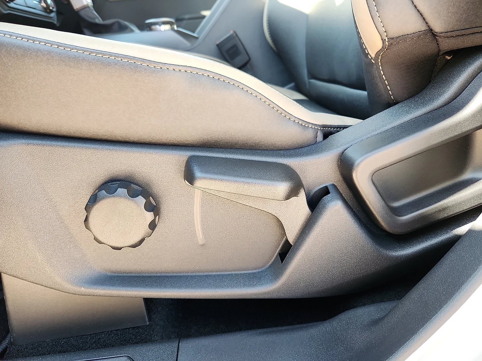 New 2026 Avalanche Gray Ford Big Bend image 16