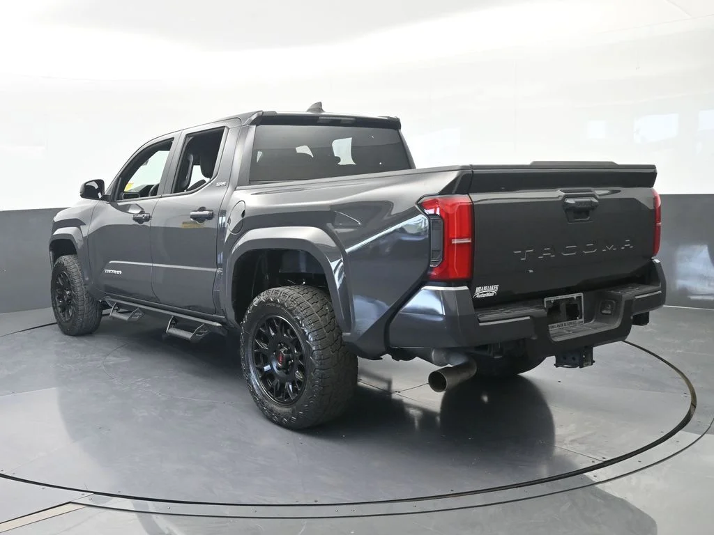 Used 2025 Underground Toyota SR5 image 4