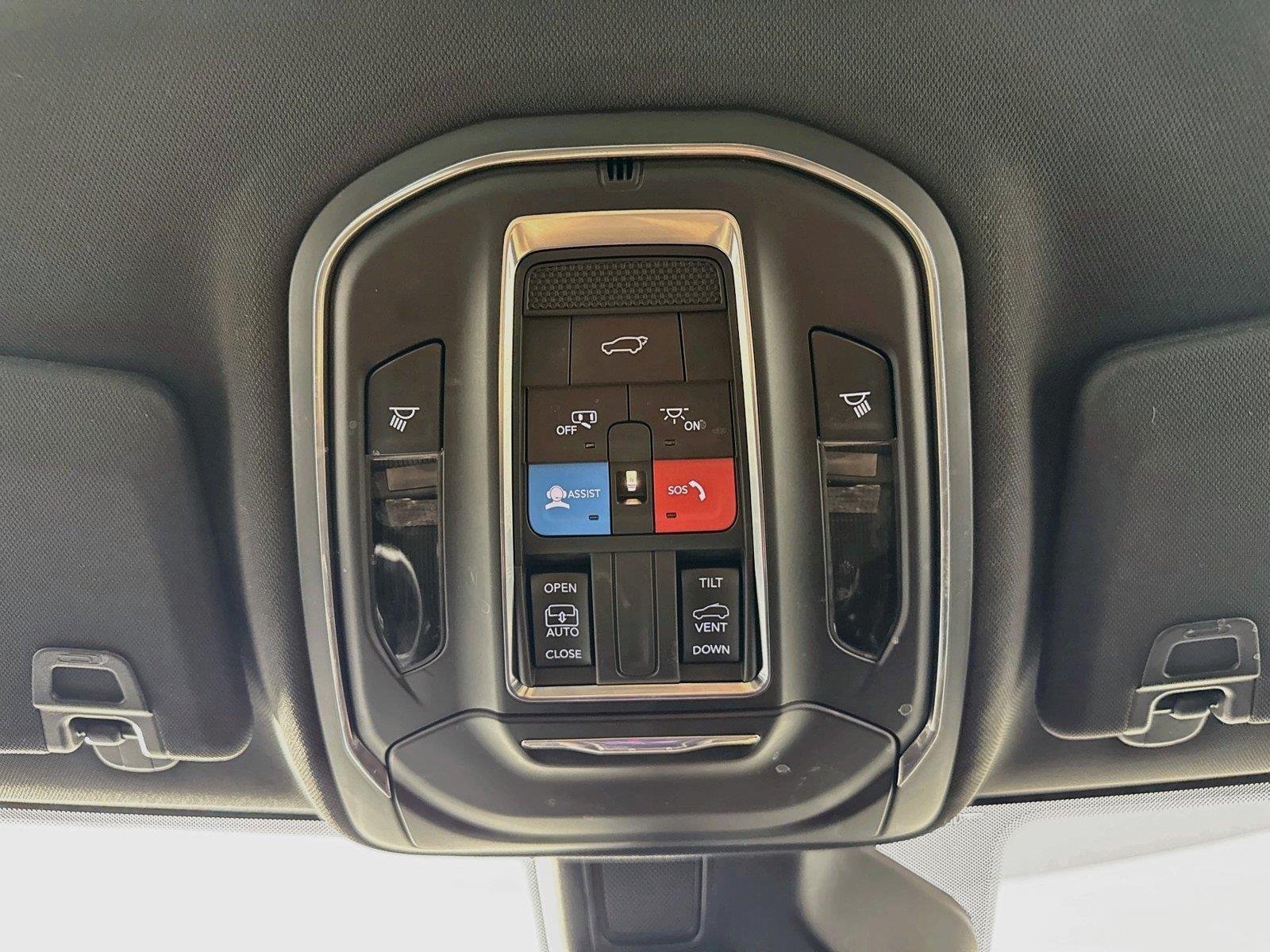 Used 2024 Velvet Red Pearlcoat Jeep Altitude X image 22