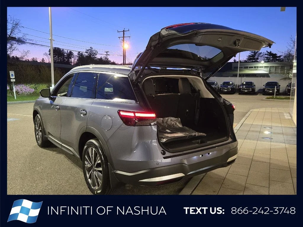 New 2027 MOONBOW BLUE INFINITI Luxe AWD image 19