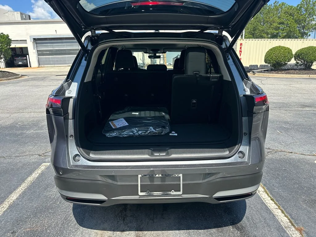 New 2027 GRAPHITE SHADOW INFINITI Luxe FWD image 15