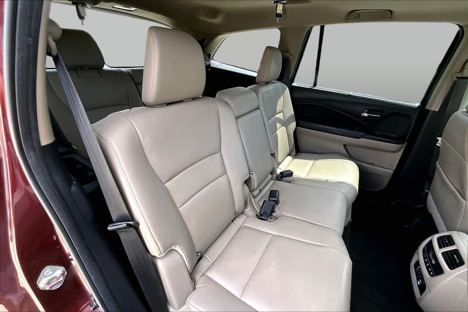 Used 2018 Deep Scarlet Pearl Honda Touring image 19