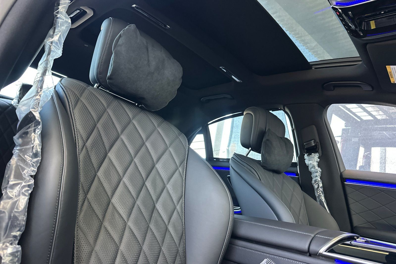 New 2025 Black Mercedes-Benz S 580e image 35