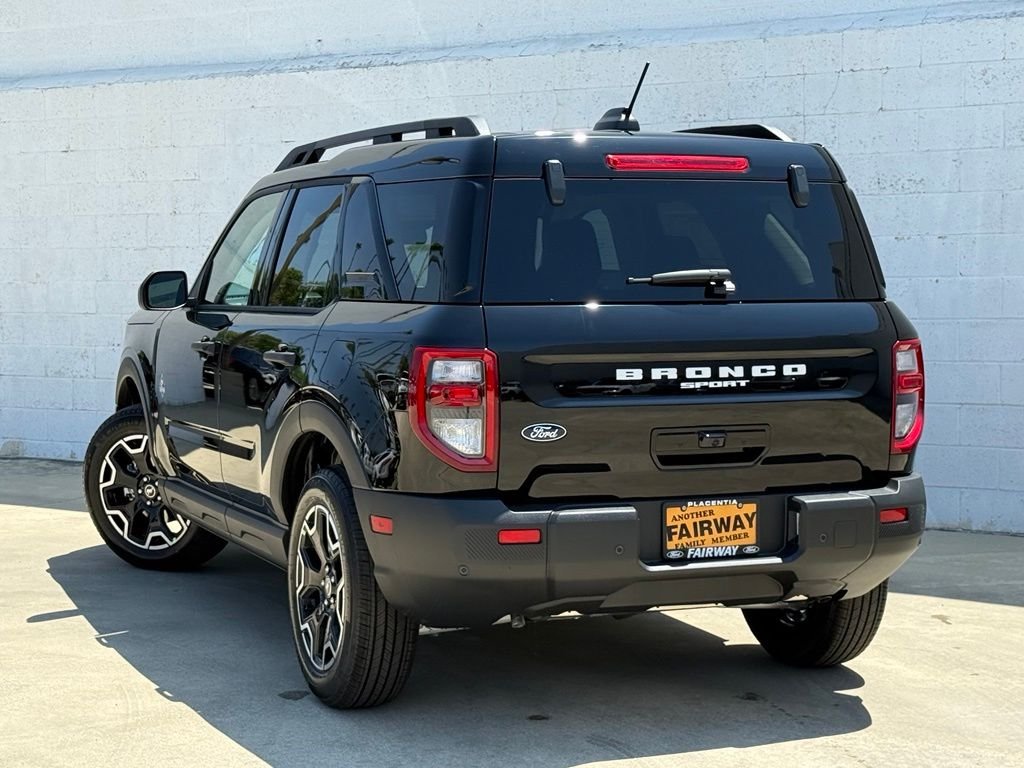 New 2026 Shadow Black Ford Outer Banks® image 4