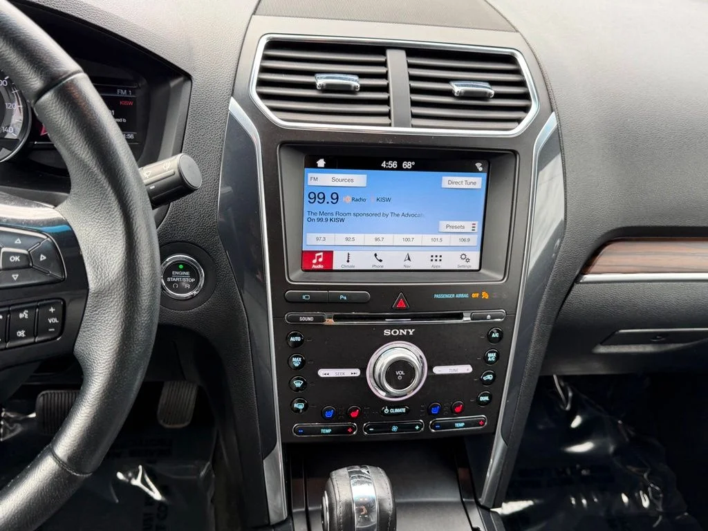 Used 2018 Ingot Silver Ford Limited image 21