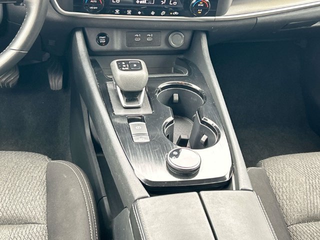 Used 2025 Gray Nissan SV image 18