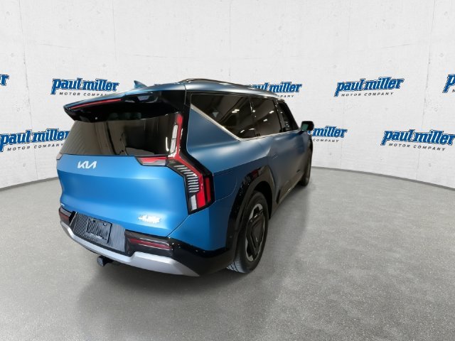 Certified Used 2024 Ocean Blue Kia Land image 11