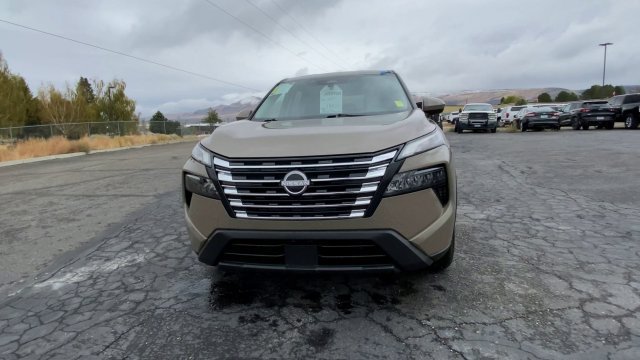 Used 2025 Baja Storm Metallic Nissan SV image 3