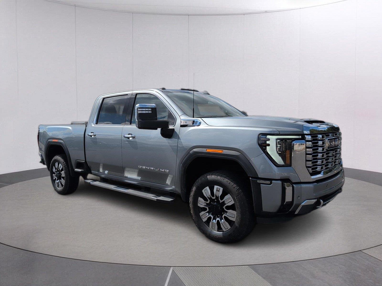 Used 2025 Sterling Metallic GMC Denali image 7