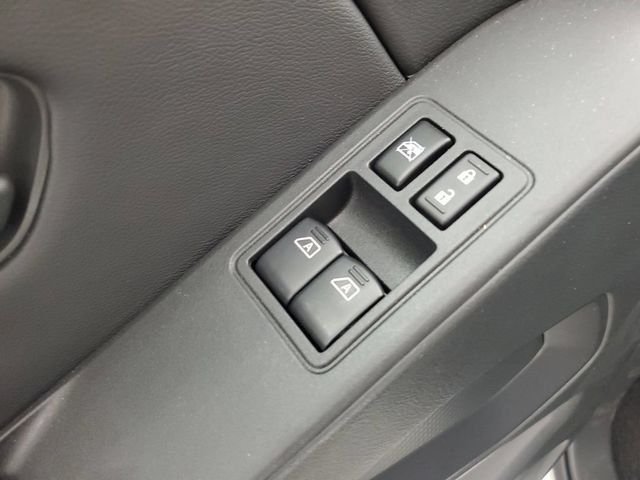 New 2026 Glacier White Nissan King Cab® S image 12