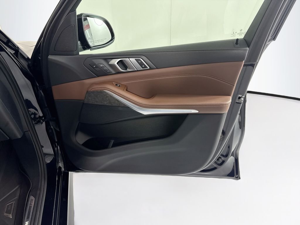 Used 2021 Carbon Black Metallic BMW xDrive45e image 25