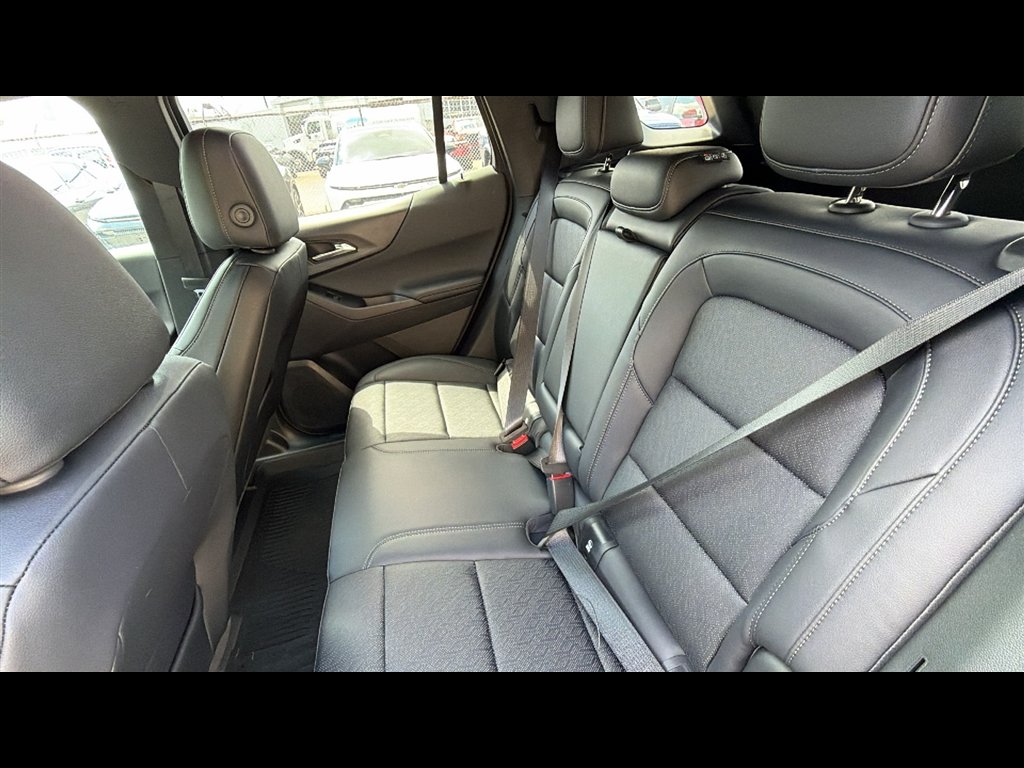 New 2027 Sterling Gray Metallic Chevrolet LT image 23