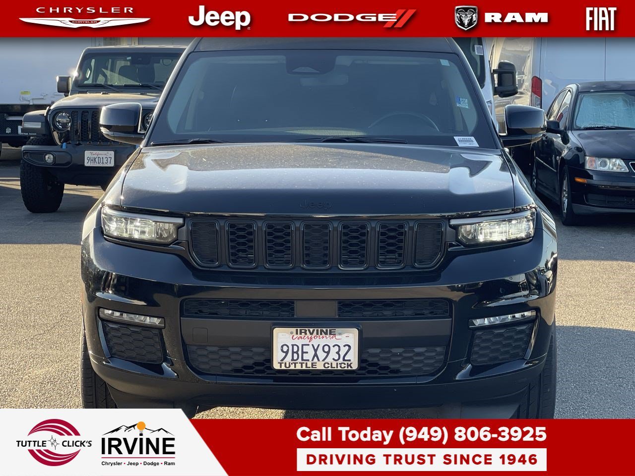 Used 2022 Diamond Black Crystal Pearlcoat Jeep Limited image 2