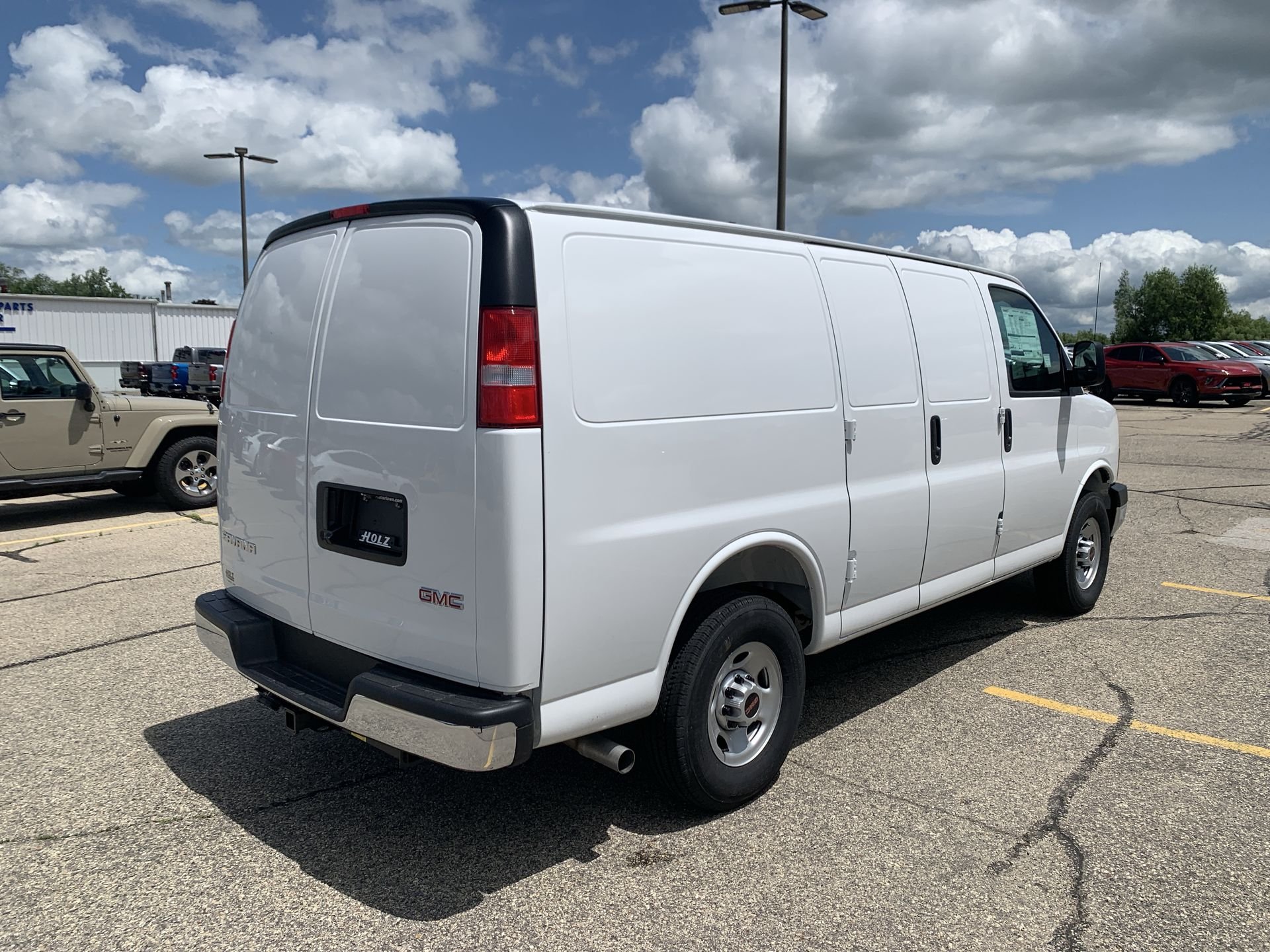 2025 GMC Savana Cargo Work Van - Photo 45