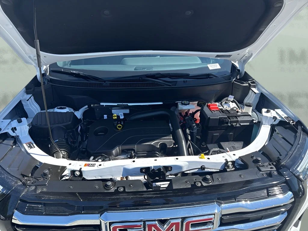 Used 2026 White GMC Elevation image 29
