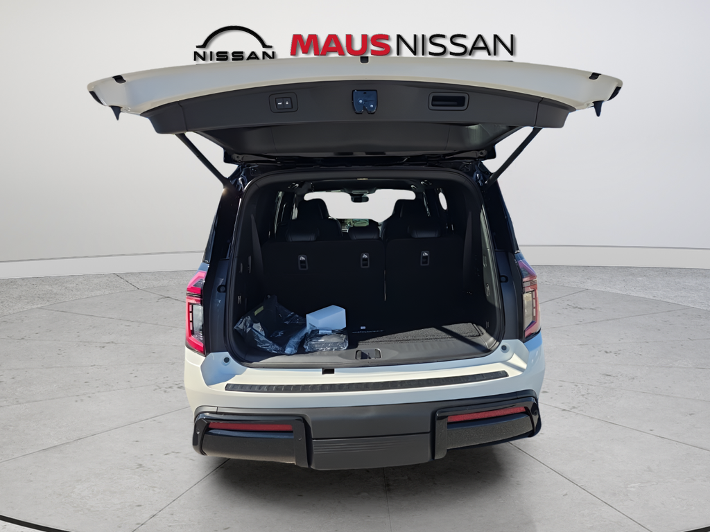 New 2026 White Nissan PRO-4X image 12