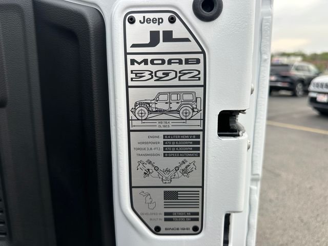 New 2026 Bright White Clear-Coat Exterior Paint Jeep 392 Moab image 11