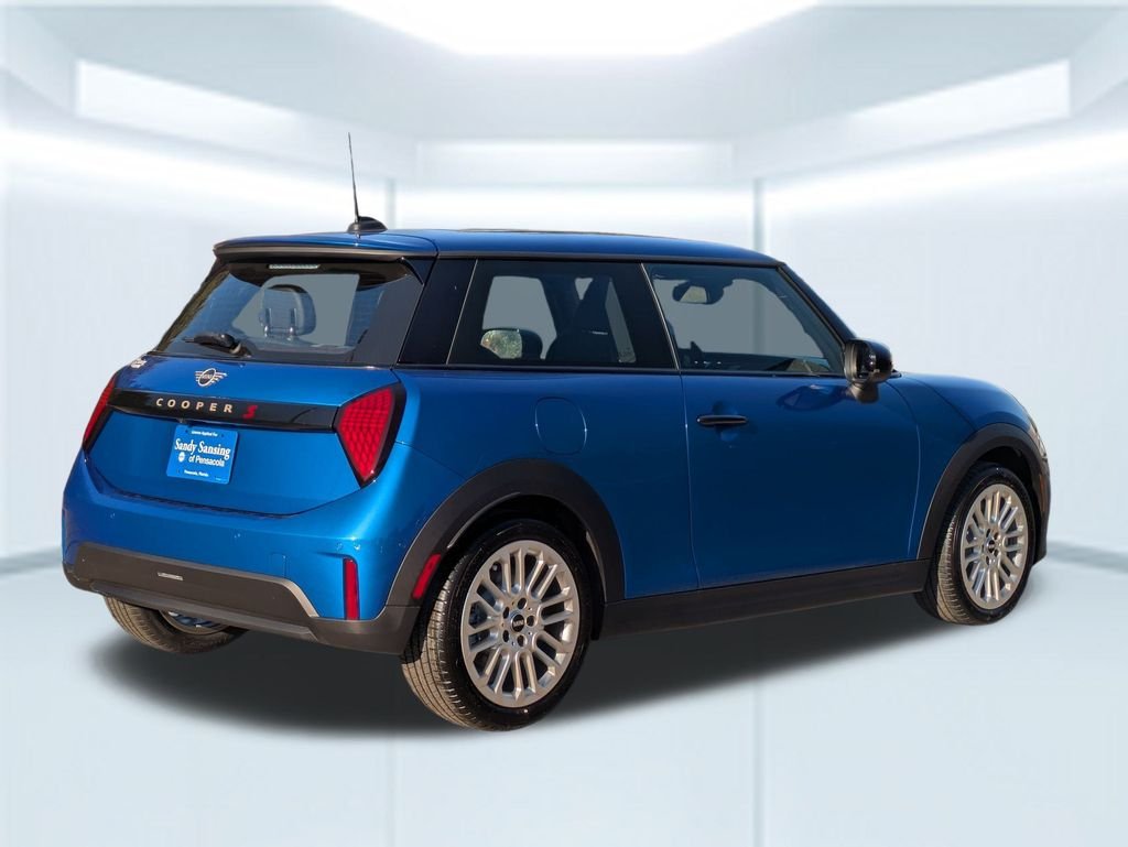 New 2026 Blue Metallic MINI Signature Plus image 5